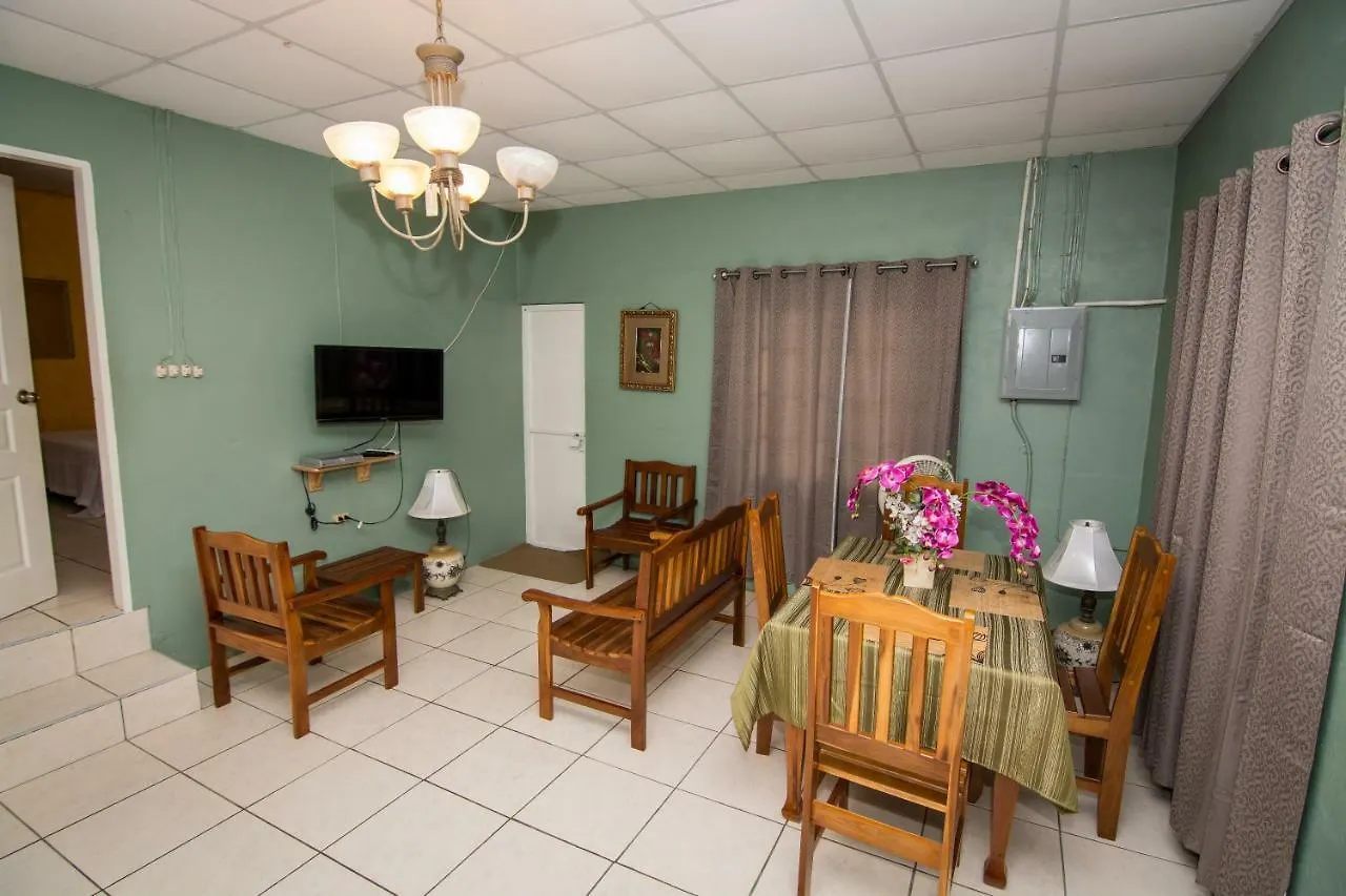 Lopinot Country Villa Arouca Hytte
