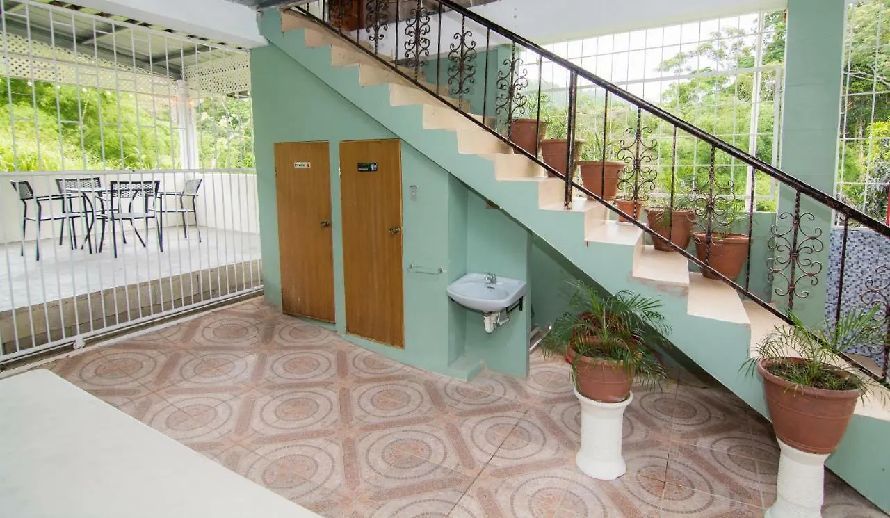 Lopinot Country Villa Arouca 0*,